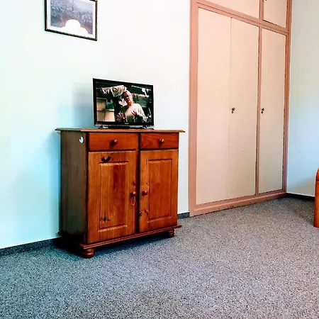 Sud - Ruhige Exklusive Lage, Nahe Zentrum, Landtag, Ministerien